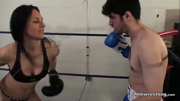 Sıcak Femdom Boxing Beatdown of a Wimp klip Klipler