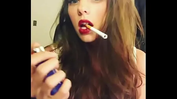 گرم Hot girl with sexy red lips کلپس کلپس