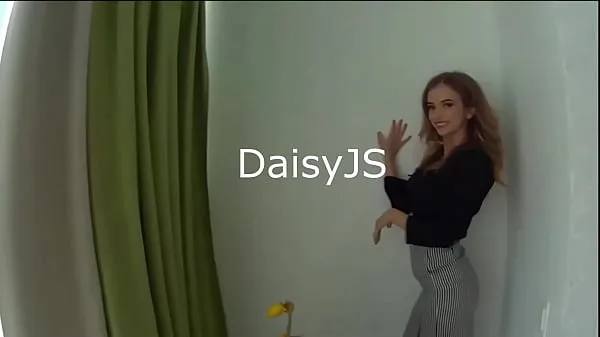 Καυτά κλιπ Daisy JS high-profile model girl at Satingirls | webcam girls erotic chat| webcam girls Κλιπ