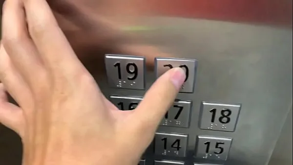 مقاطع ساخنة Sex in public, in the elevator with a stranger and they catch us مقاطع